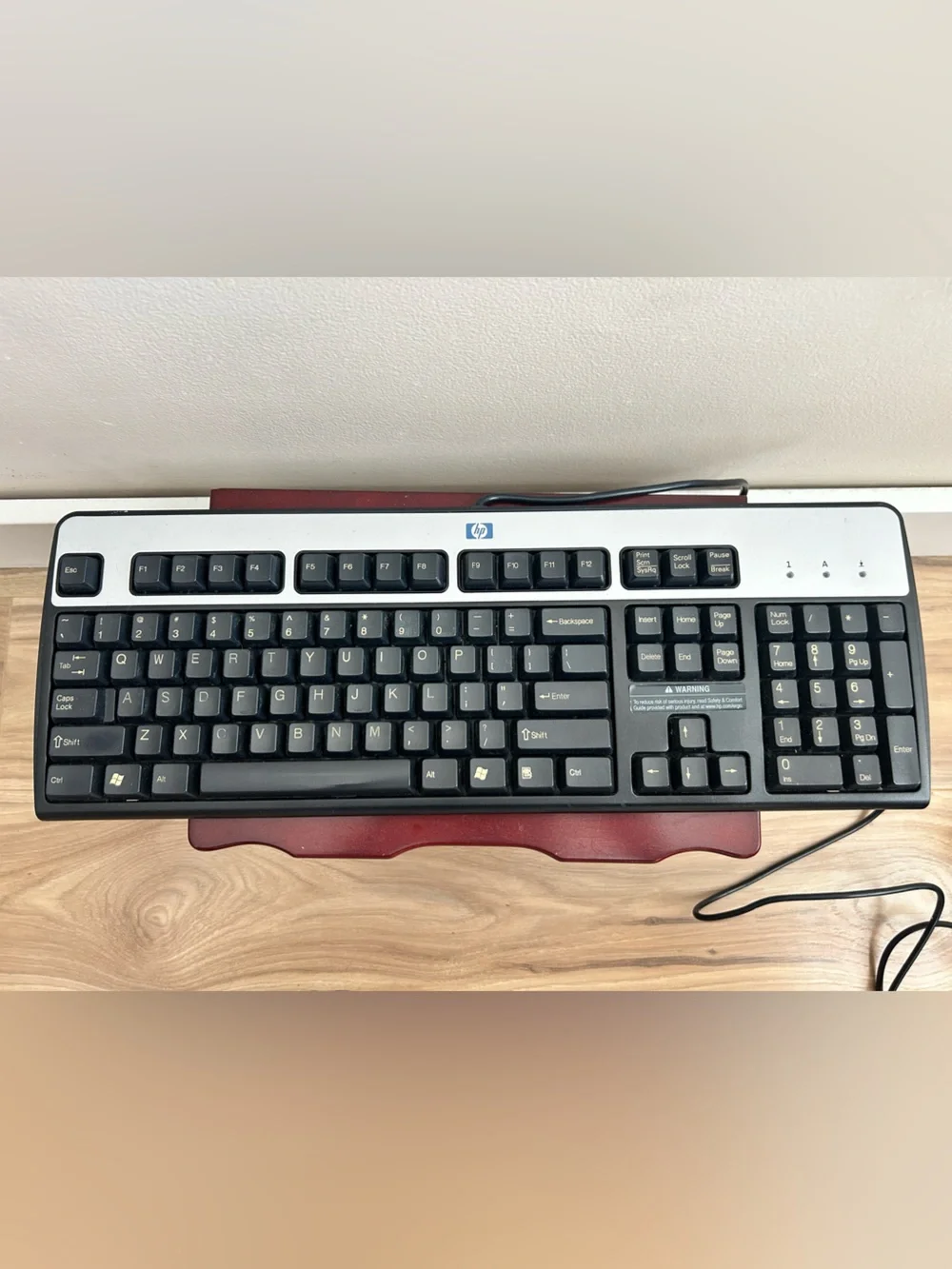HP KB-0316 PS/2 Wired Keyboard, Part# 434820-007 701428-001 US, Black/Silver